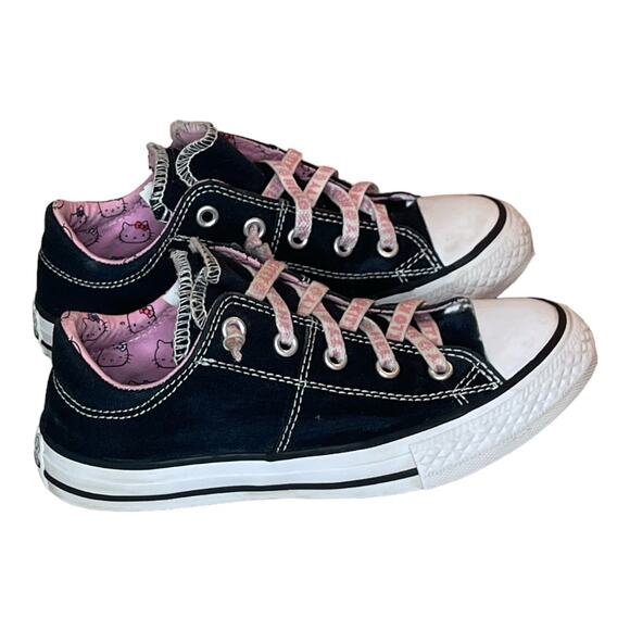 Converse Chuck Taylor All Star Madison Ox Hello Kitty Black Kids Size 1 - Picture 1 of 7